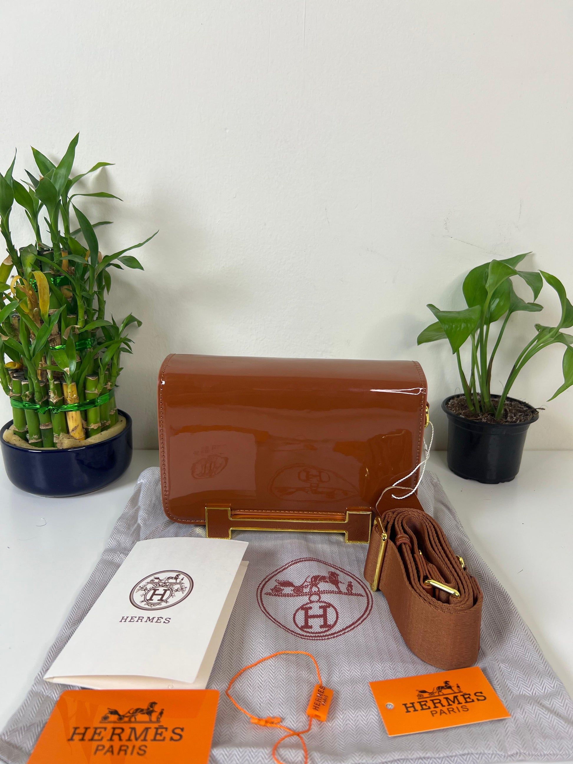 Hermes Small Wallet Crossbody With Strap Shiny Brown