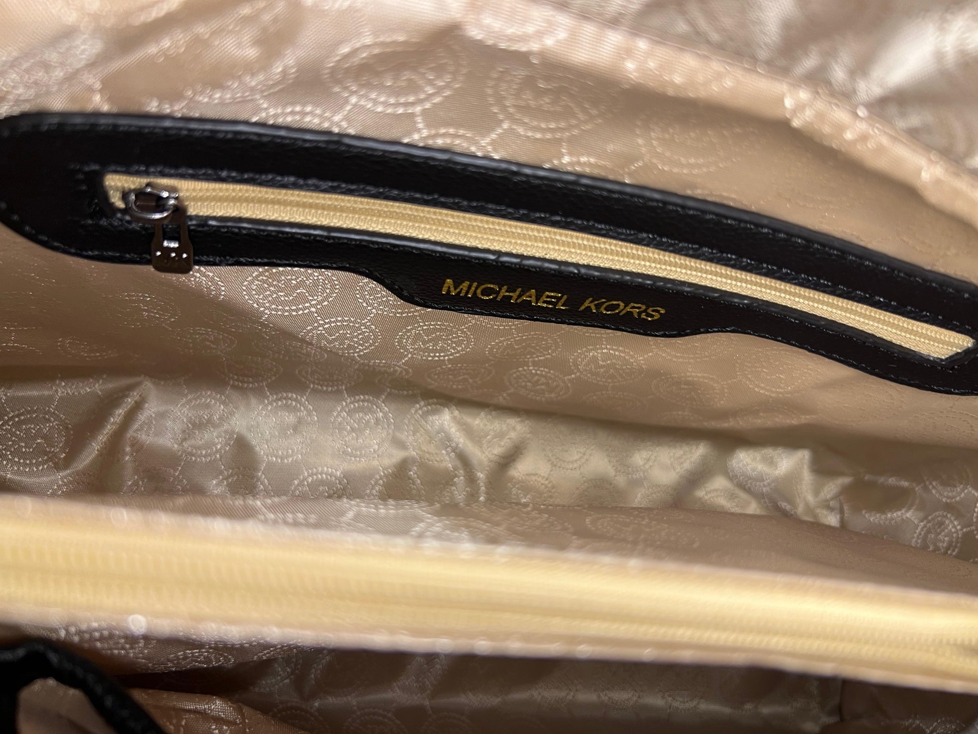 Michael Korse Shoulder & Crossbody Bag With Strap Leather Material